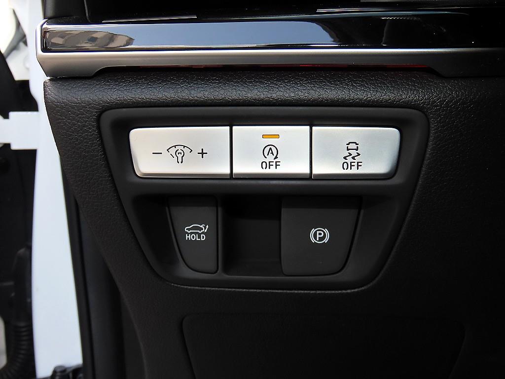 Genesis G80 — photo 13