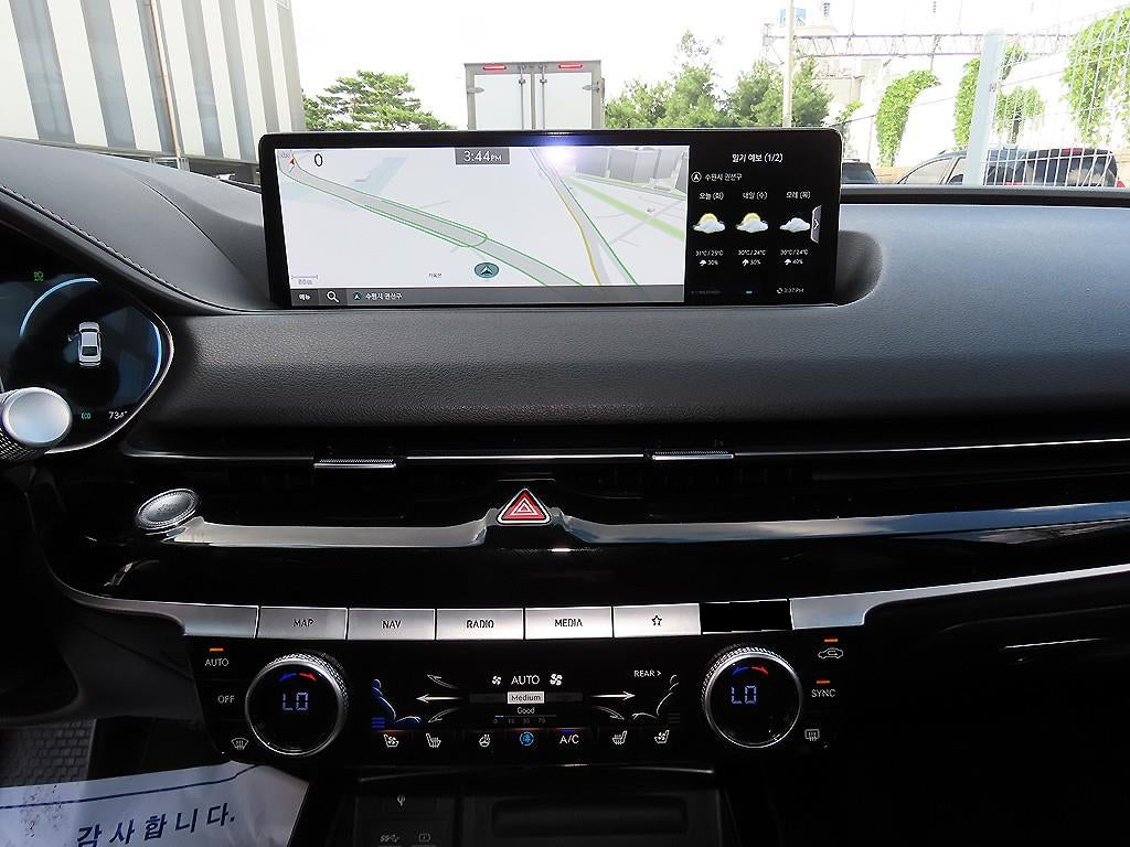 Genesis G80 — photo 14