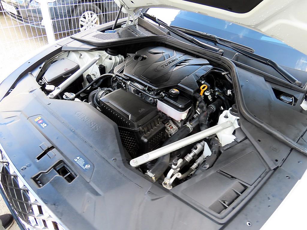 Genesis G80 — photo 19
