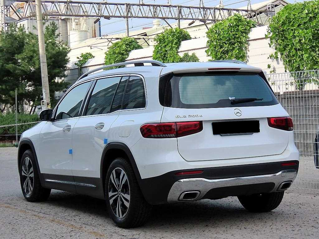 Mercedes-Benz GLB-Class — photo 03
