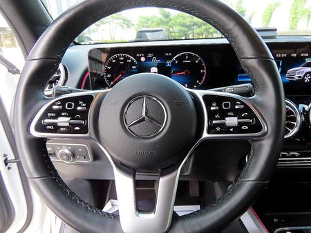Mercedes-Benz GLB-Class — photo 08