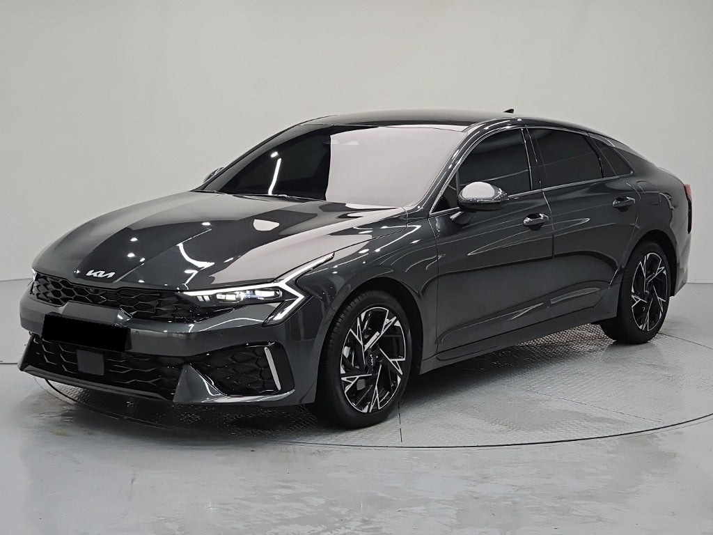 Kia K5 — photo 01