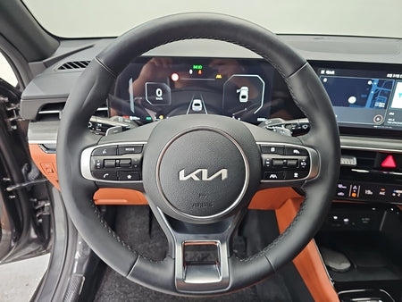 Kia K5 — photo 09
