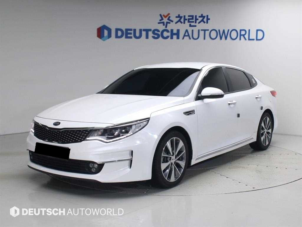 Kia K5 — photo 01