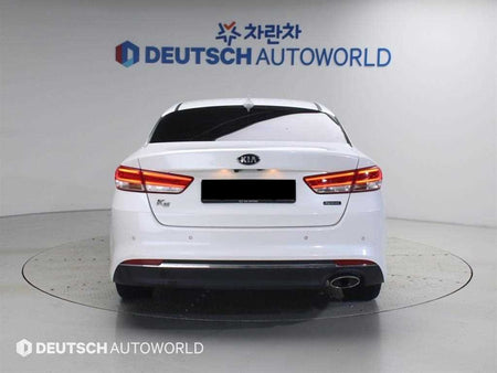 Kia K5 — photo 04