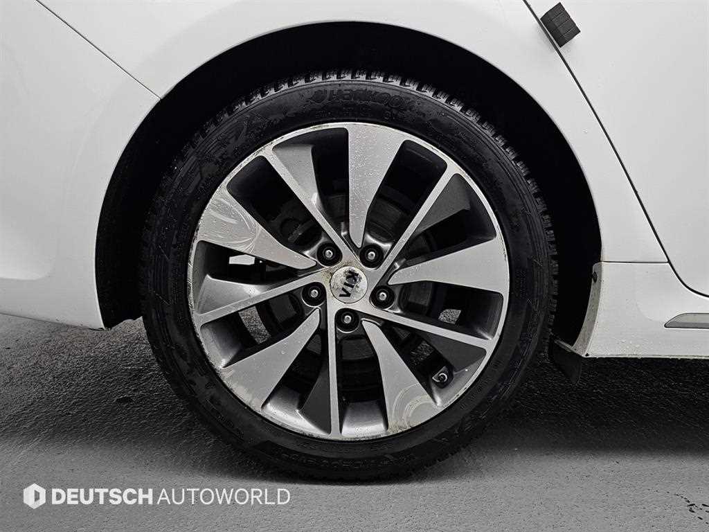 Kia K5 — photo 05