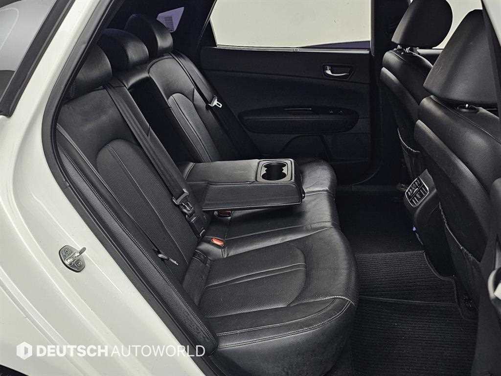 Kia K5 — photo 12