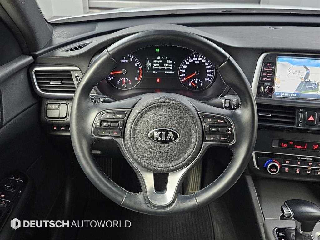 Kia K5 — photo 13