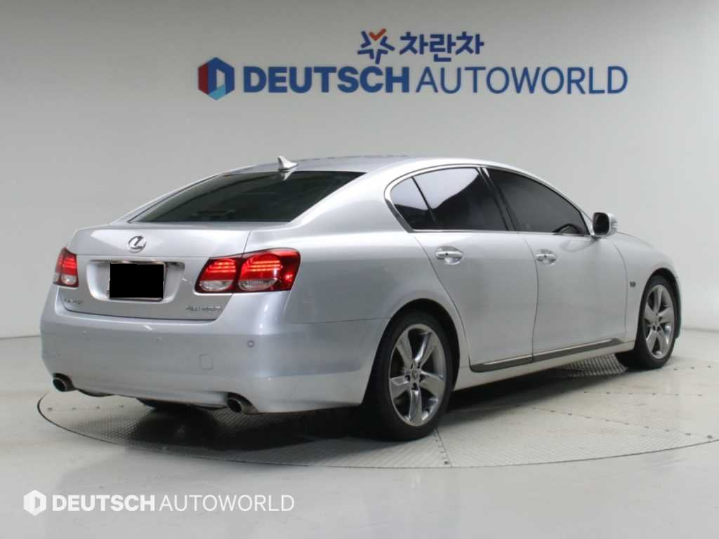 Lexus GS — photo 02