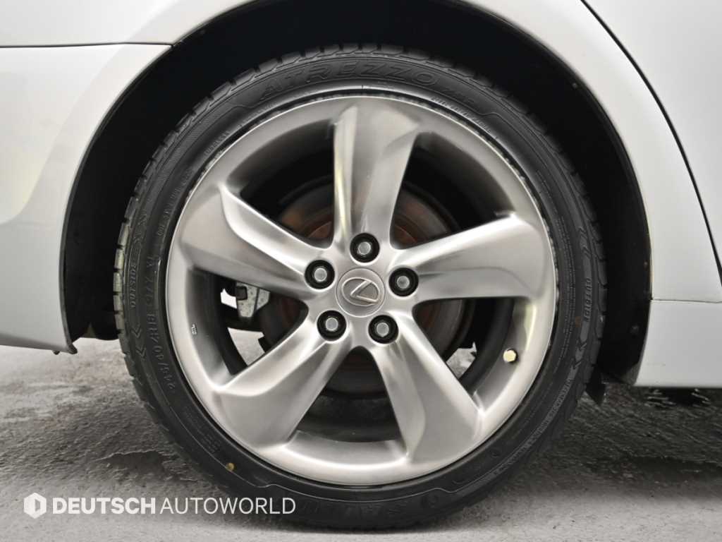 Lexus GS — photo 05