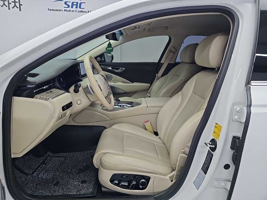 Kia K9 — photo 11