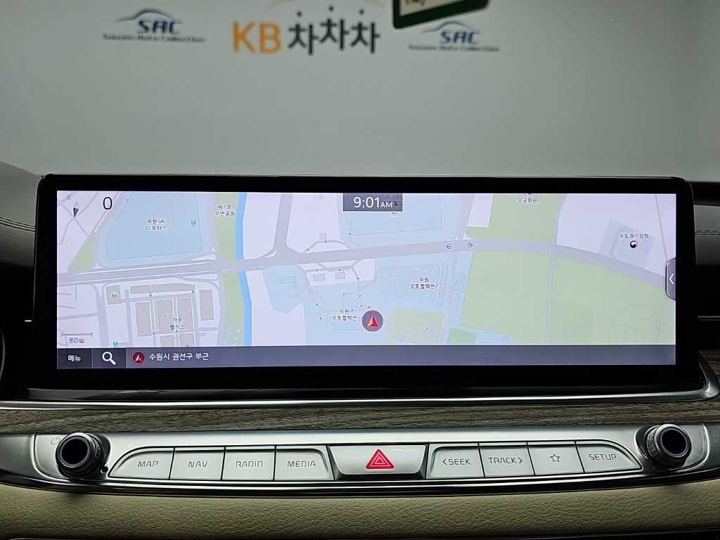 Kia K9 — photo 15