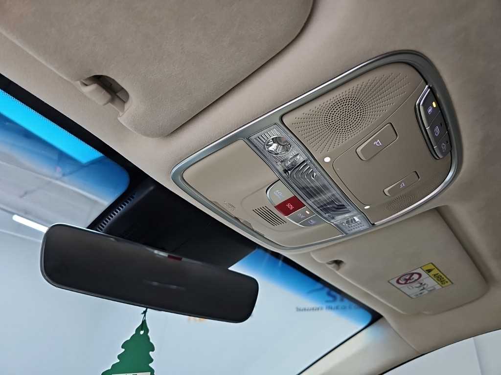 Kia K9 — photo 17