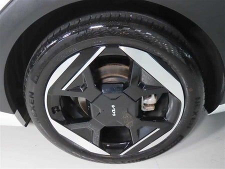 Kia EV4 — photo 17