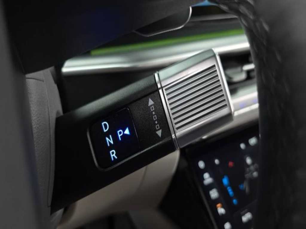 Hyundai Grandeur — photo 12