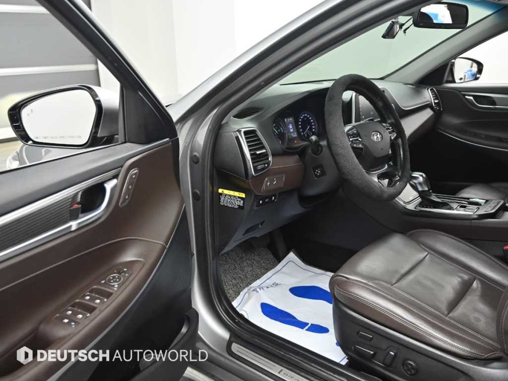 Hyundai Grandeur — photo 11