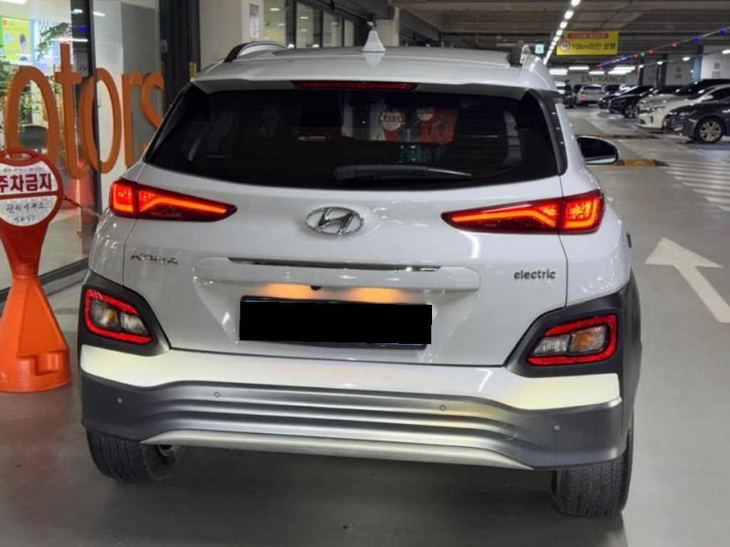 Hyundai Kona — photo 05