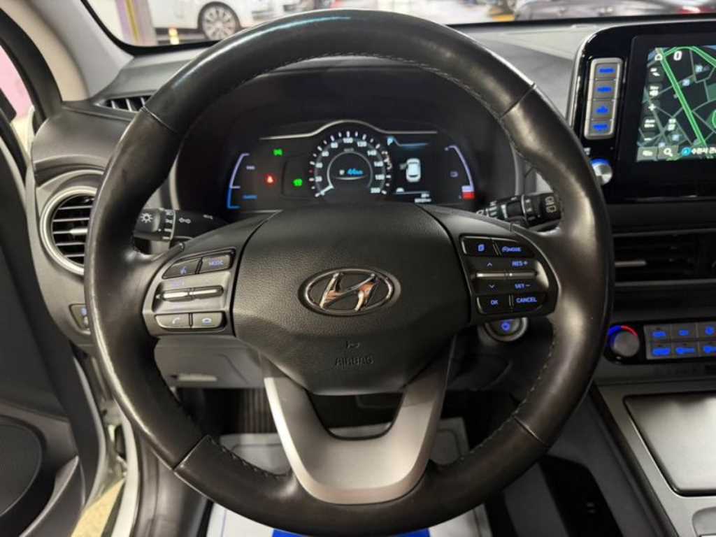 Hyundai Kona — photo 08