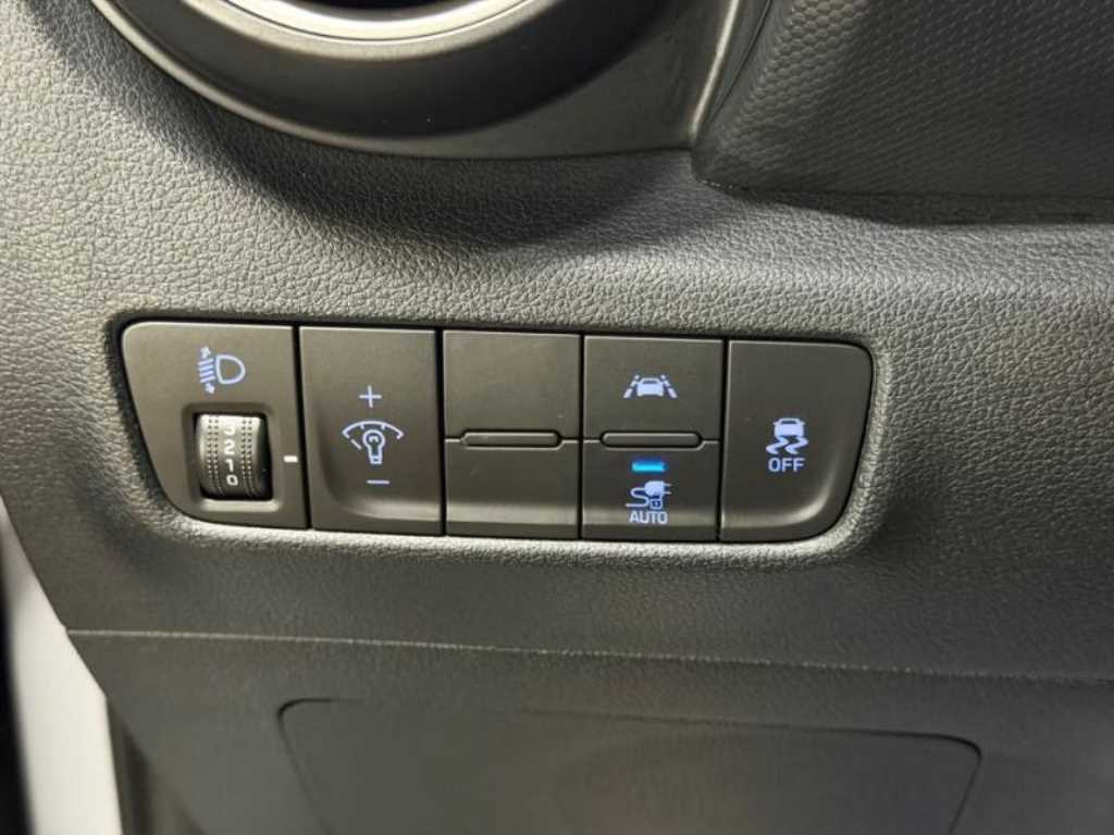 Hyundai Kona — photo 13