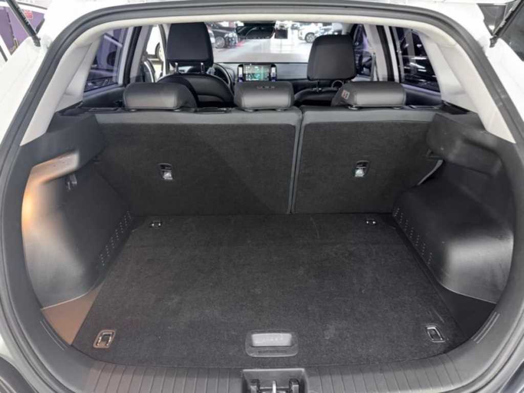 Hyundai Kona — photo 17