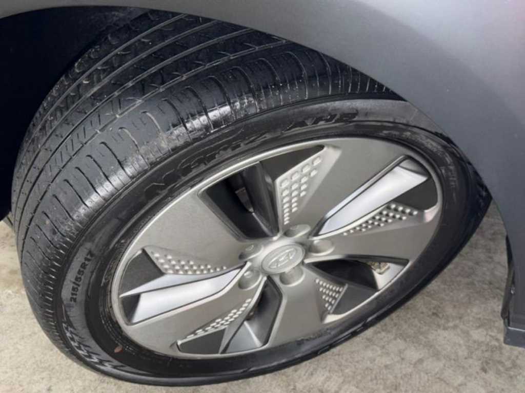 Hyundai Kona — photo 19