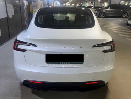 Tesla Model 3 — photo 05