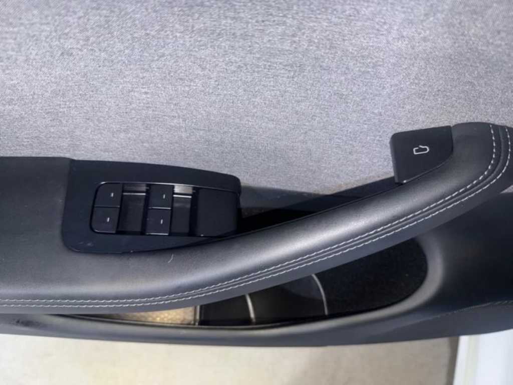 Tesla Model 3 — photo 13