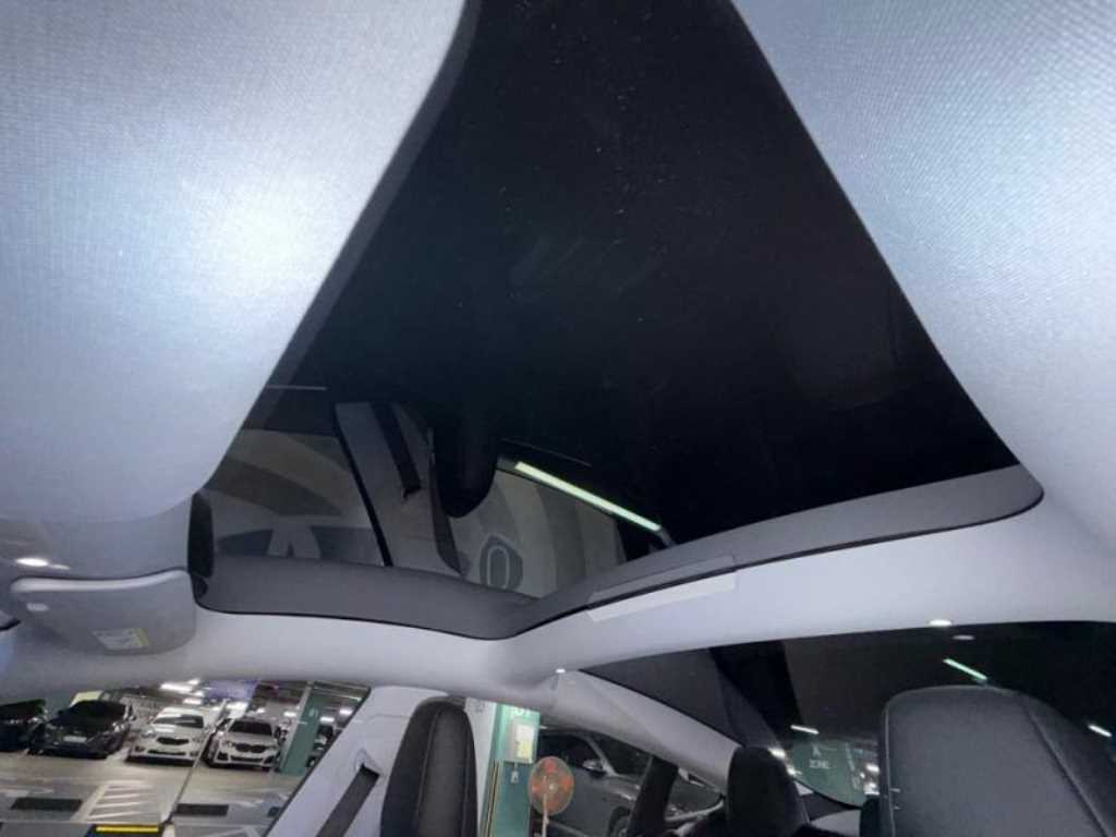 Tesla Model 3 — photo 16