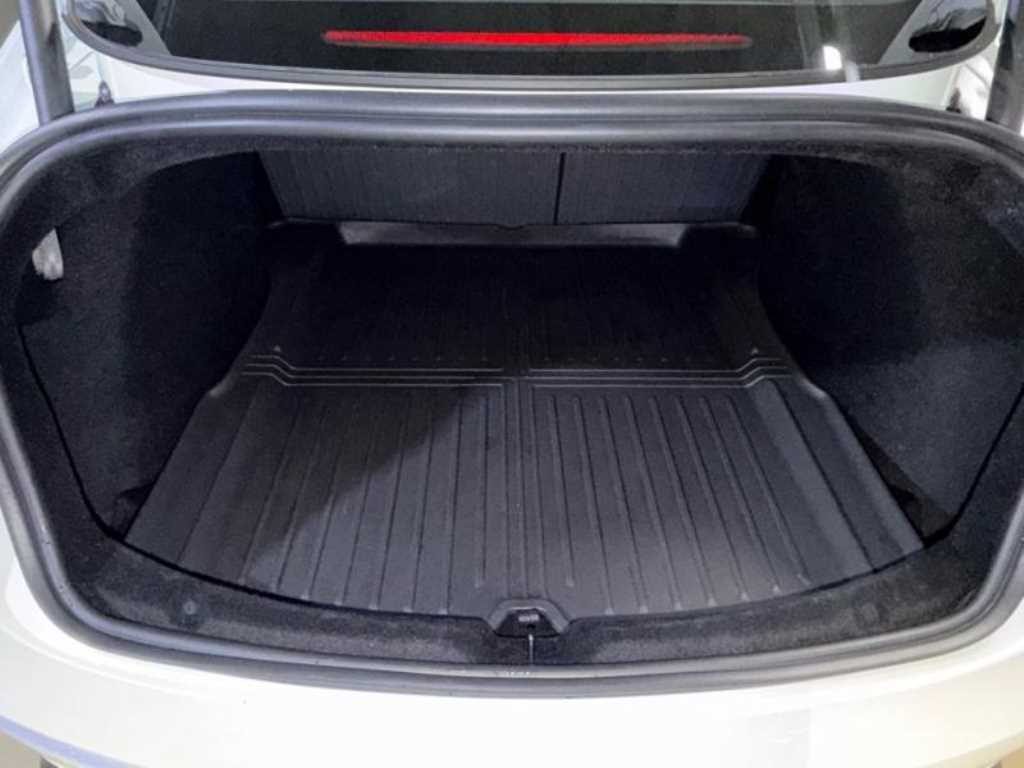 Tesla Model 3 — photo 18