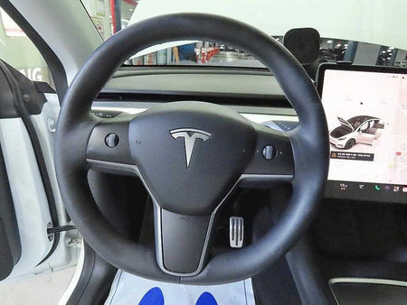 Tesla Model Y — photo 08