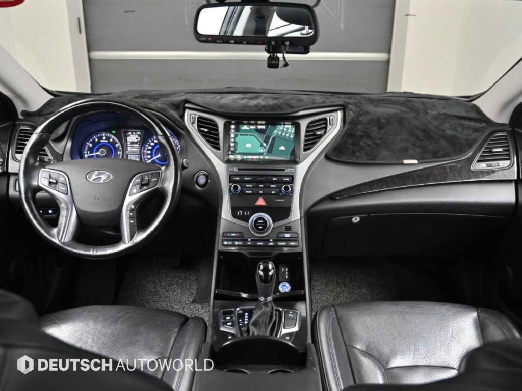Hyundai Grandeur — photo 08