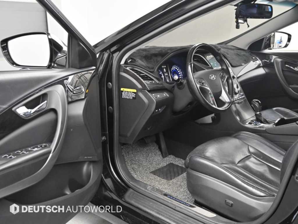 Hyundai Grandeur — photo 10