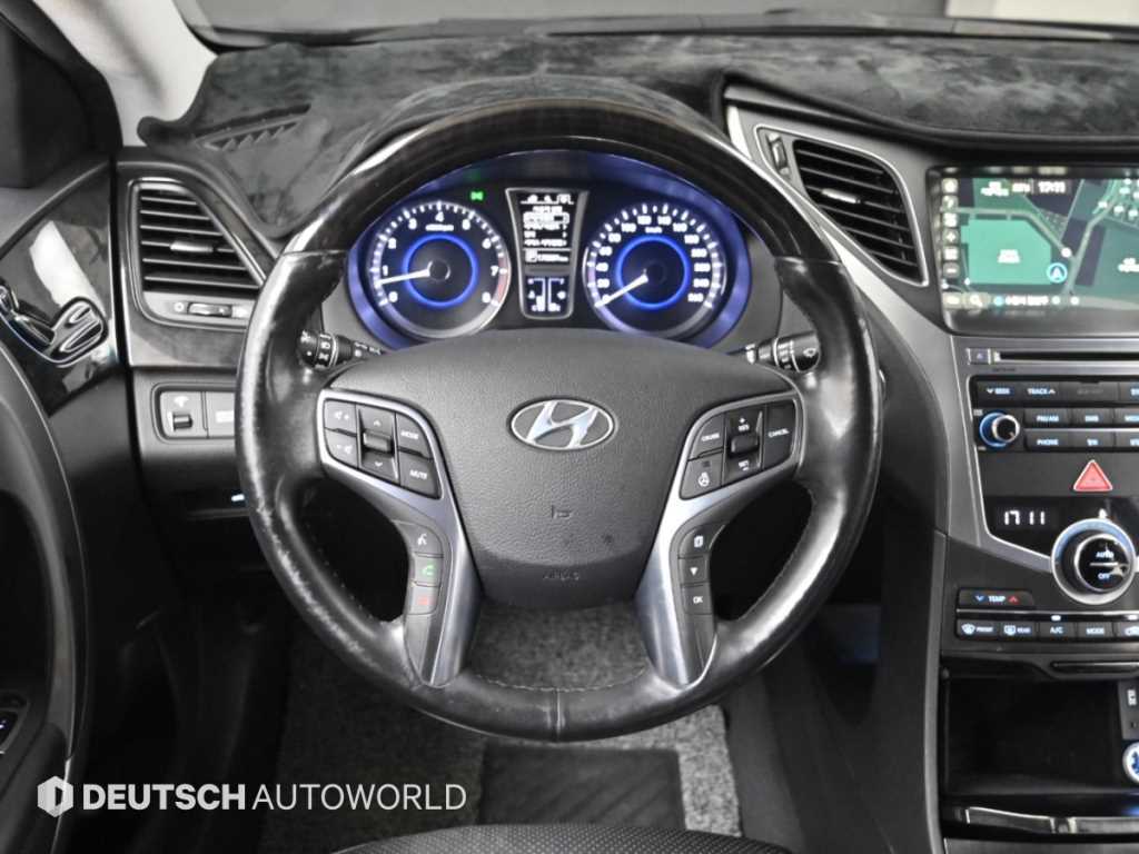 Hyundai Grandeur — photo 13