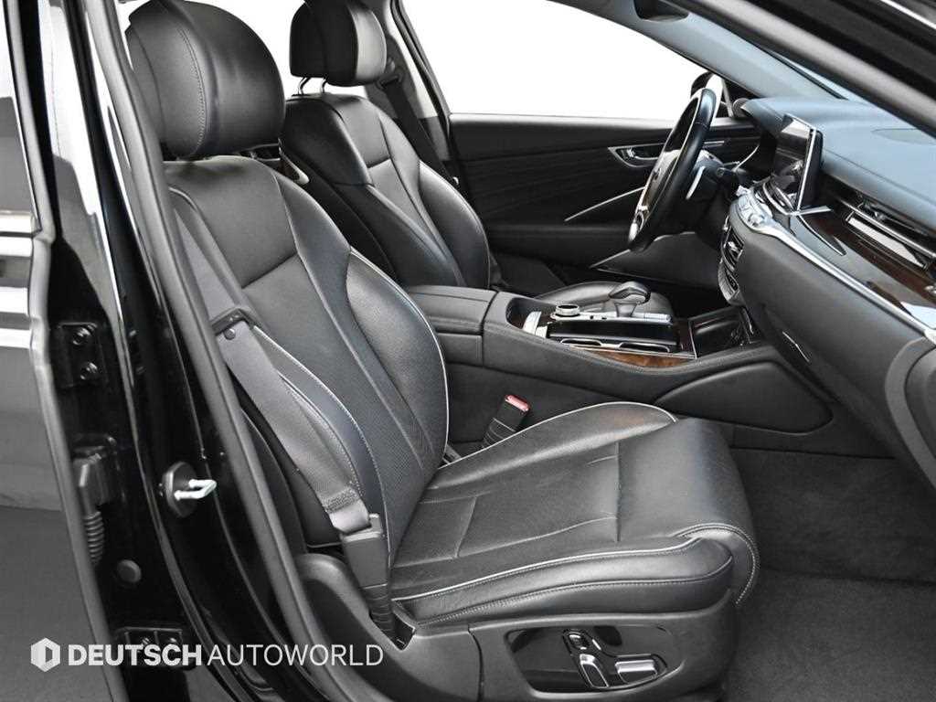 Kia K9 — photo 10