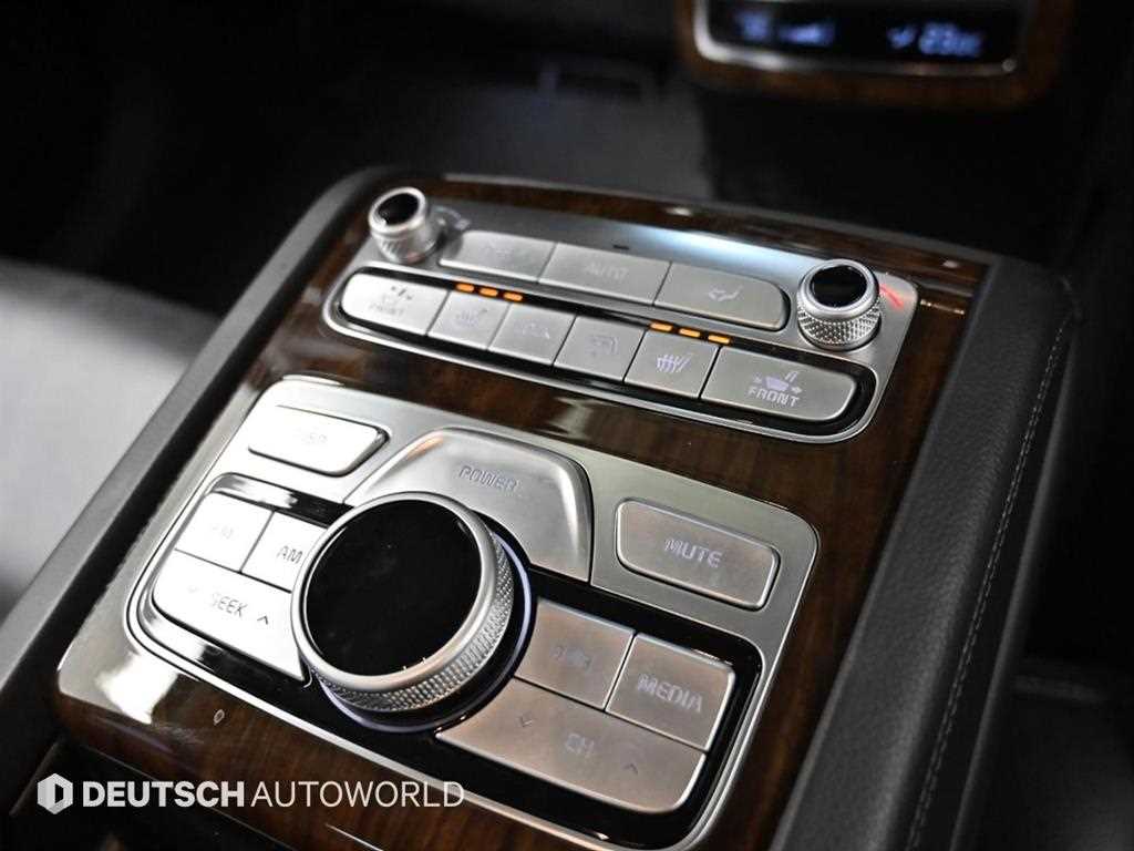 Kia K9 — photo 16