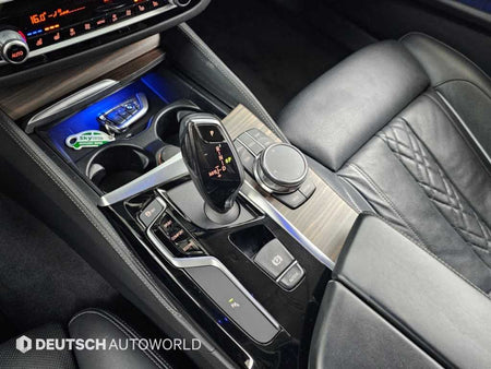 BMW 5-Series — photo 09