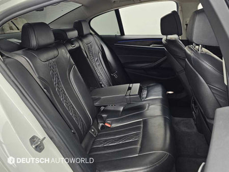 BMW 5-Series — photo 12
