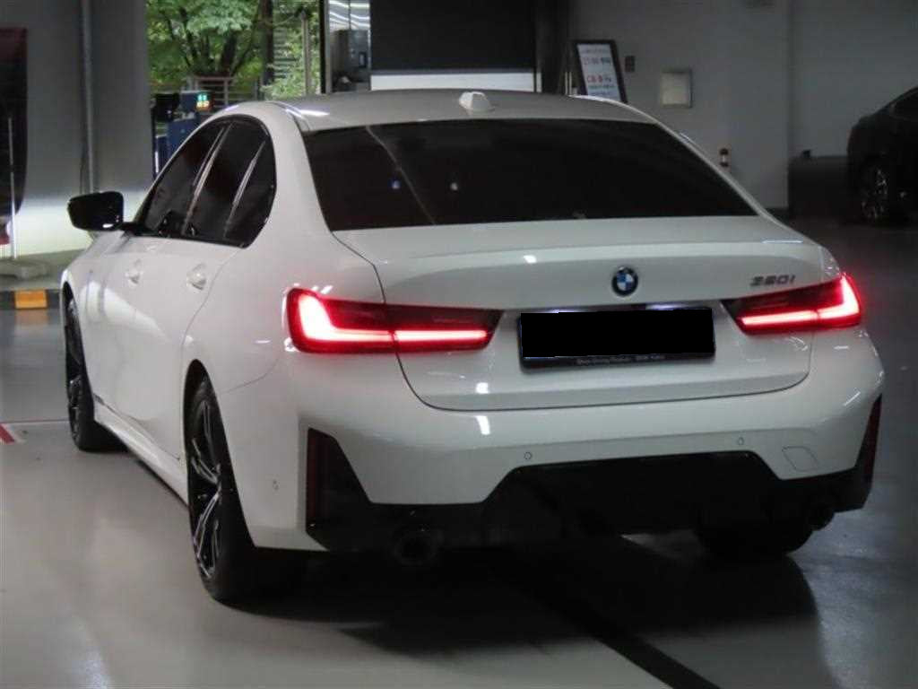 BMW 3-Series — photo 04