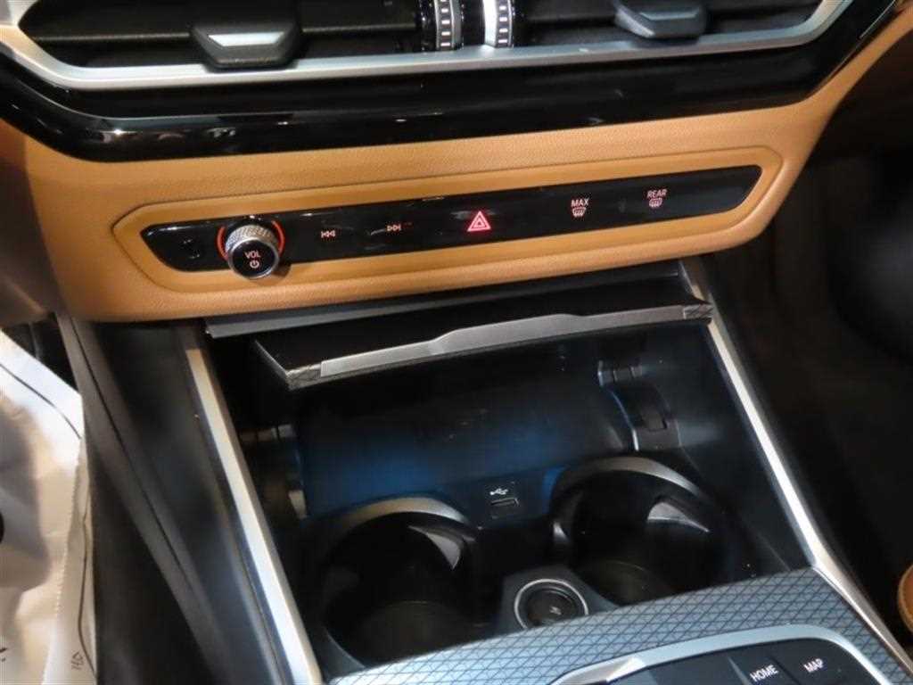 BMW 3-Series — photo 07