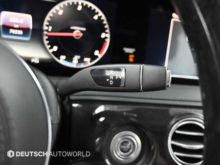 Mercedes-Benz S-Class — photo 10