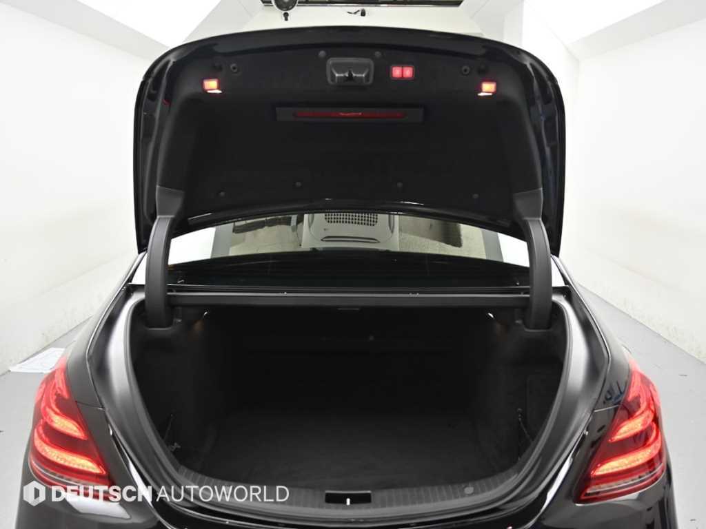 Mercedes-Benz S-Class — photo 20