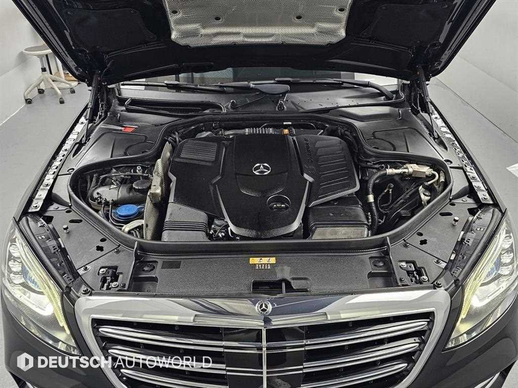 Mercedes-Benz S-Class — photo 07