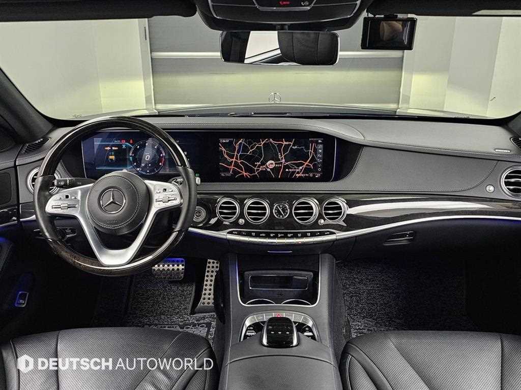 Mercedes-Benz S-Class — photo 08