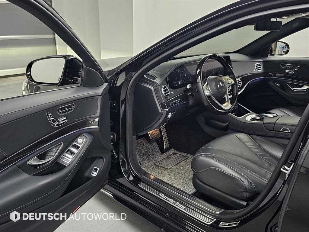 Mercedes-Benz S-Class — photo 12