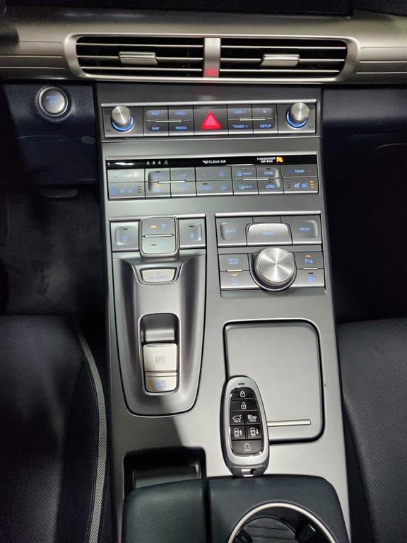 Hyundai Nexo — photo 16