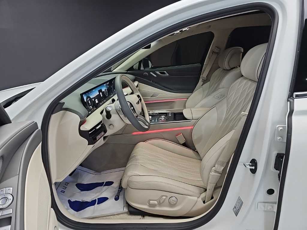 Genesis G80 — photo 11