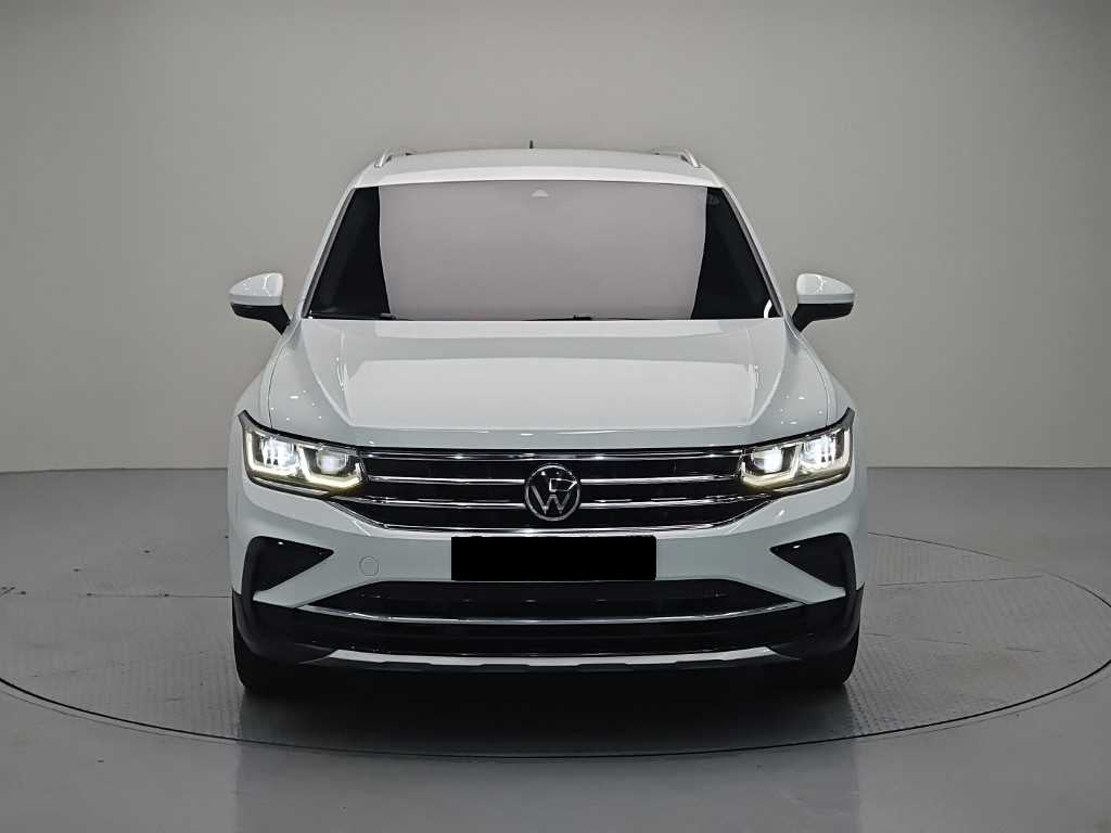 Volkswagen Tiguan — photo 02
