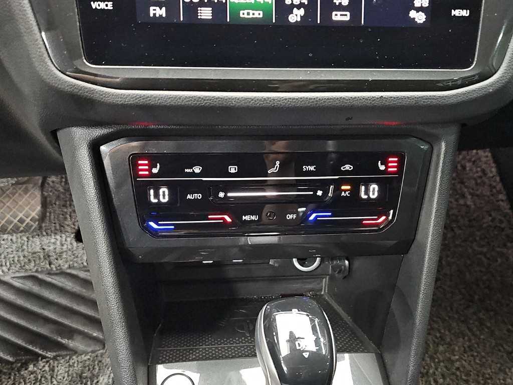 Volkswagen Tiguan — photo 10