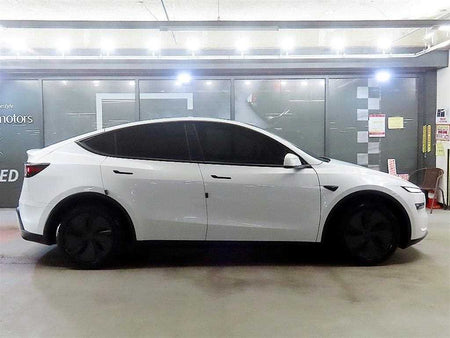 Tesla Model Y — photo 03