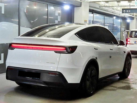 Tesla Model Y — photo 04